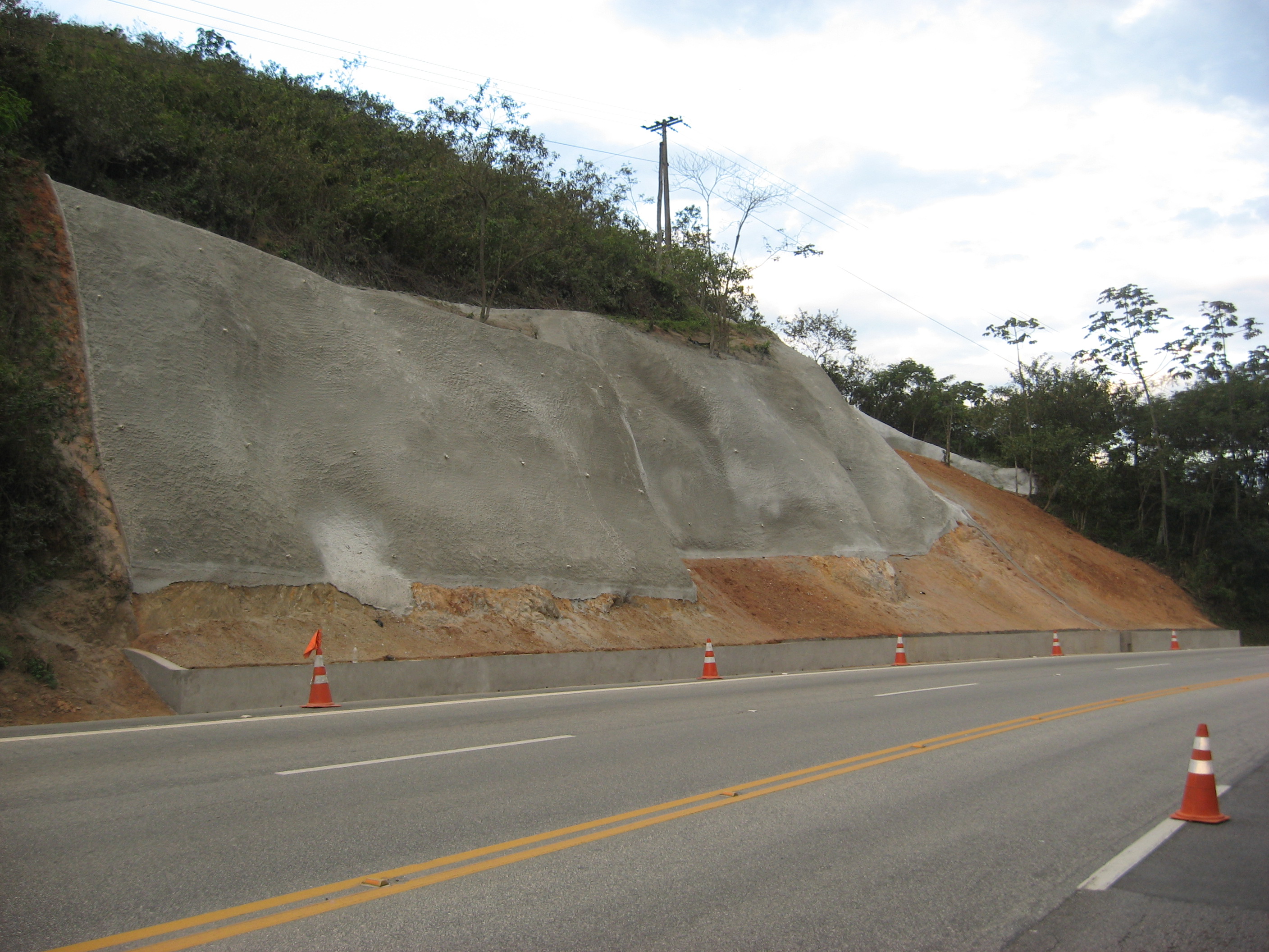 Solo Grampeado - Via Lagos (2).JPG