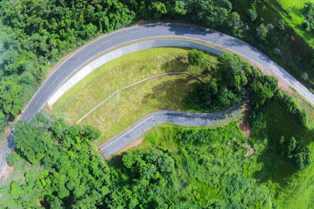 RJ 160 KM-42 - CANTAGALO (4).jpg