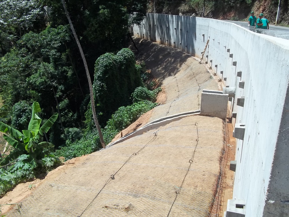 PAULO DE FRONTIN KM-2.JPG